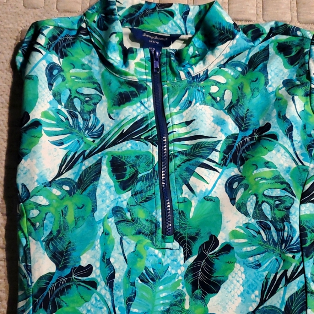 Tommy Bahama woman's pullover XL